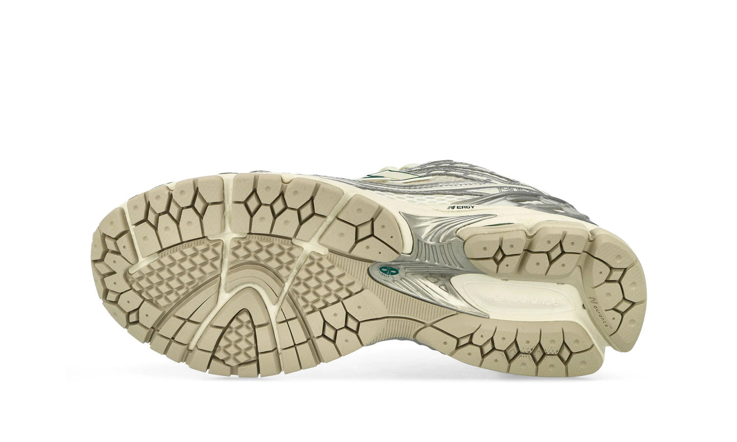New Balance 1906R Silver Metallic Sea Salt