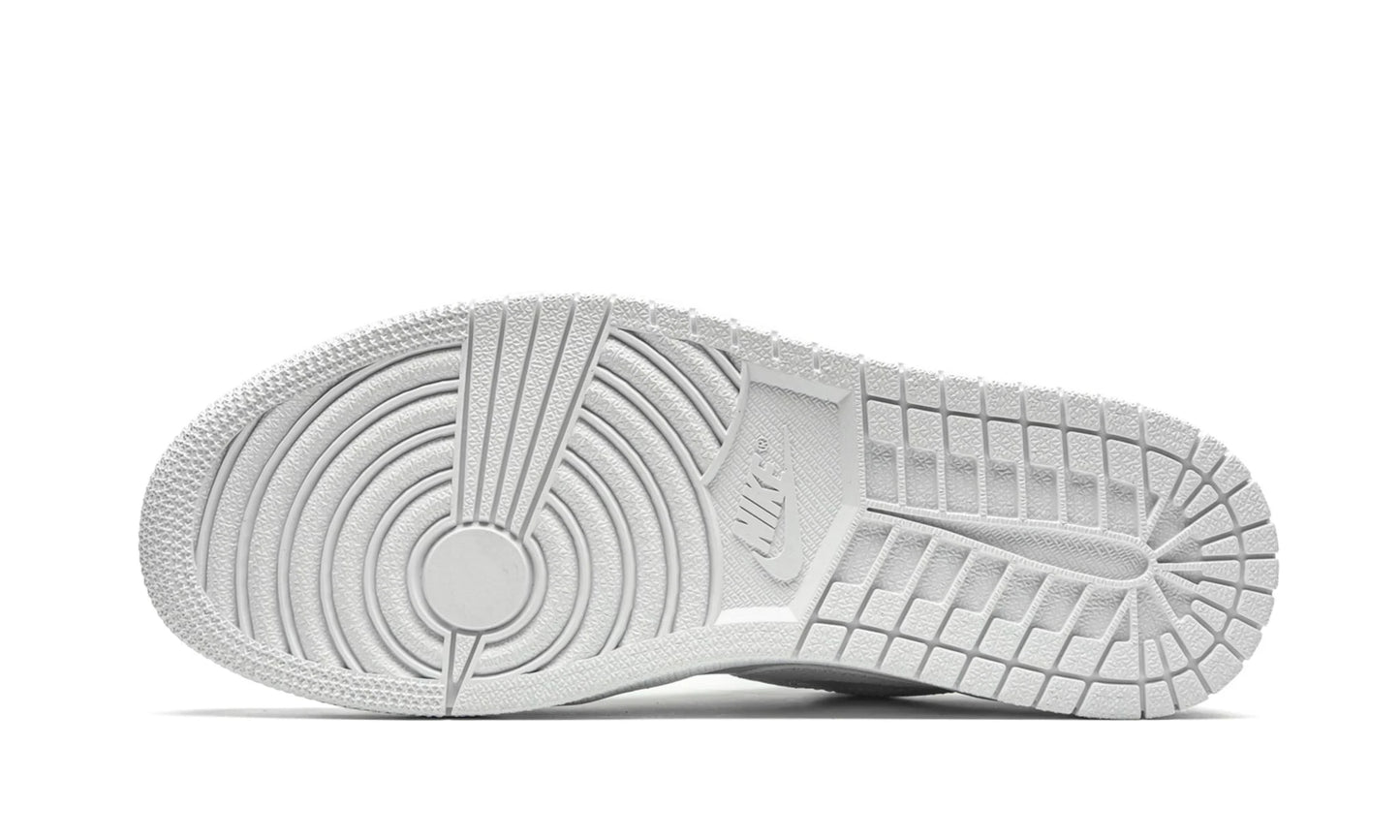 Jordan 1 Low "Triple White"