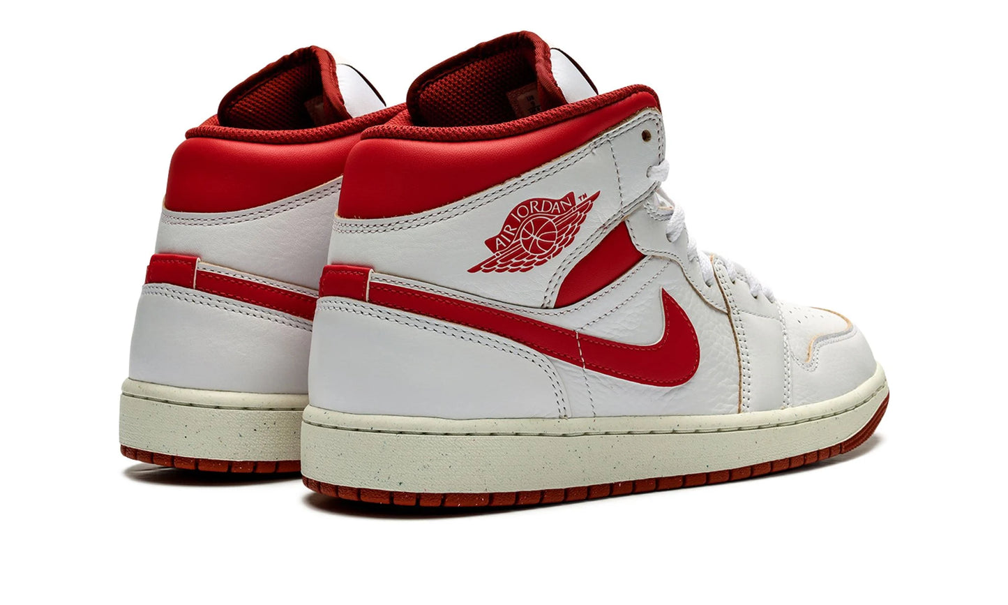 Jordan 1 Mid "Dune Red"