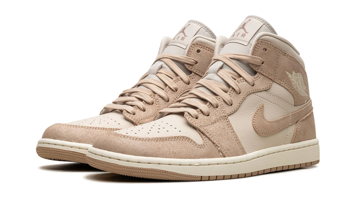 Jordan 1 Mid SE "Legend Light" WMNS