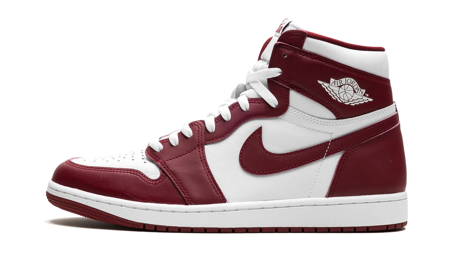 Air Jordan 1 Retro High OG "Team Red"