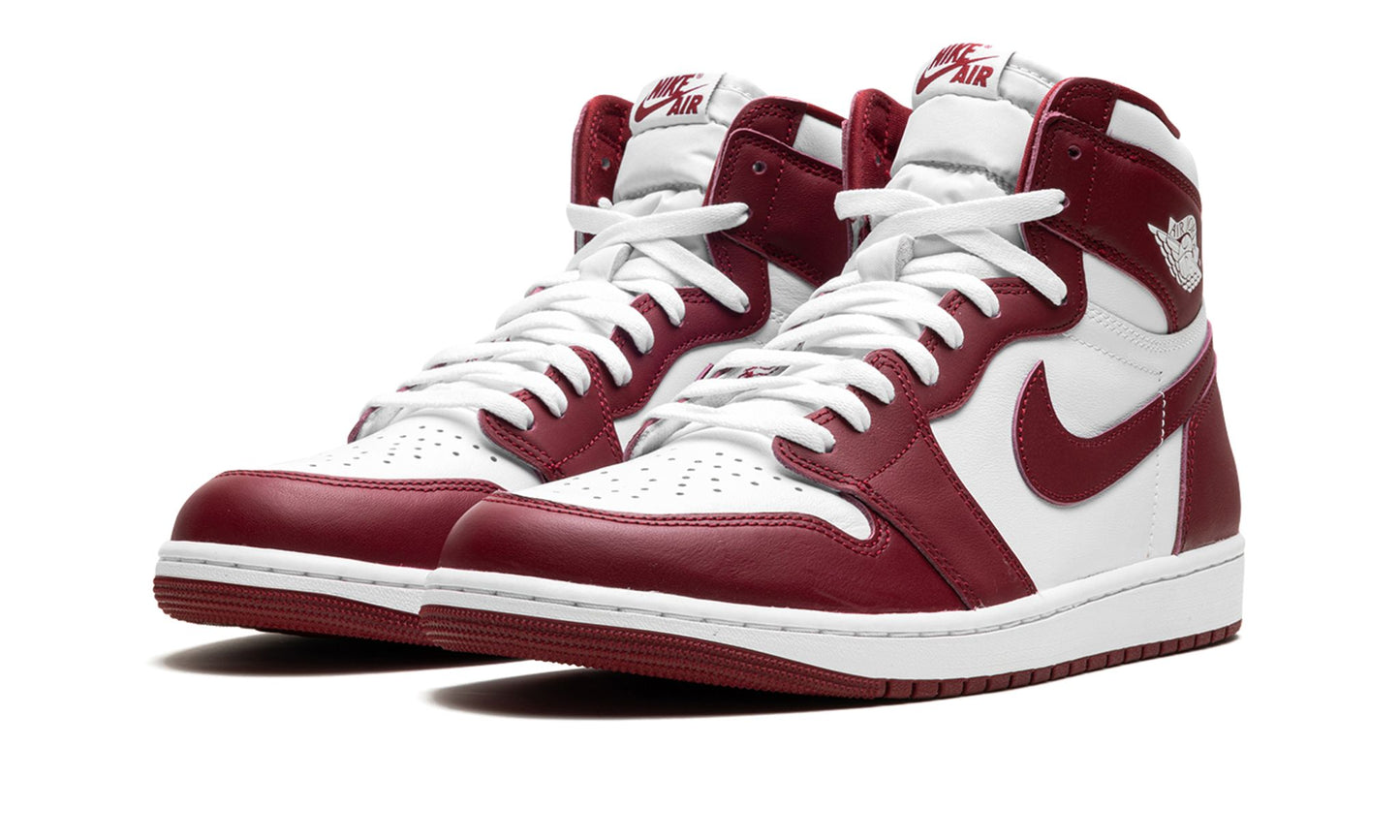 Air Jordan 1 Retro High OG "Team Red"