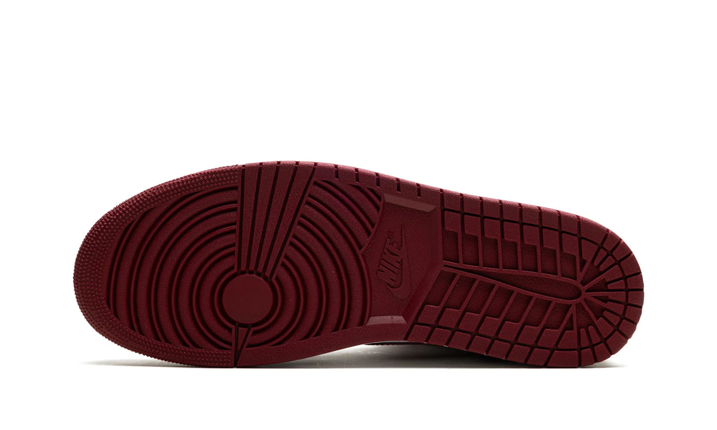 Air Jordan 1 Retro High OG "Team Red"