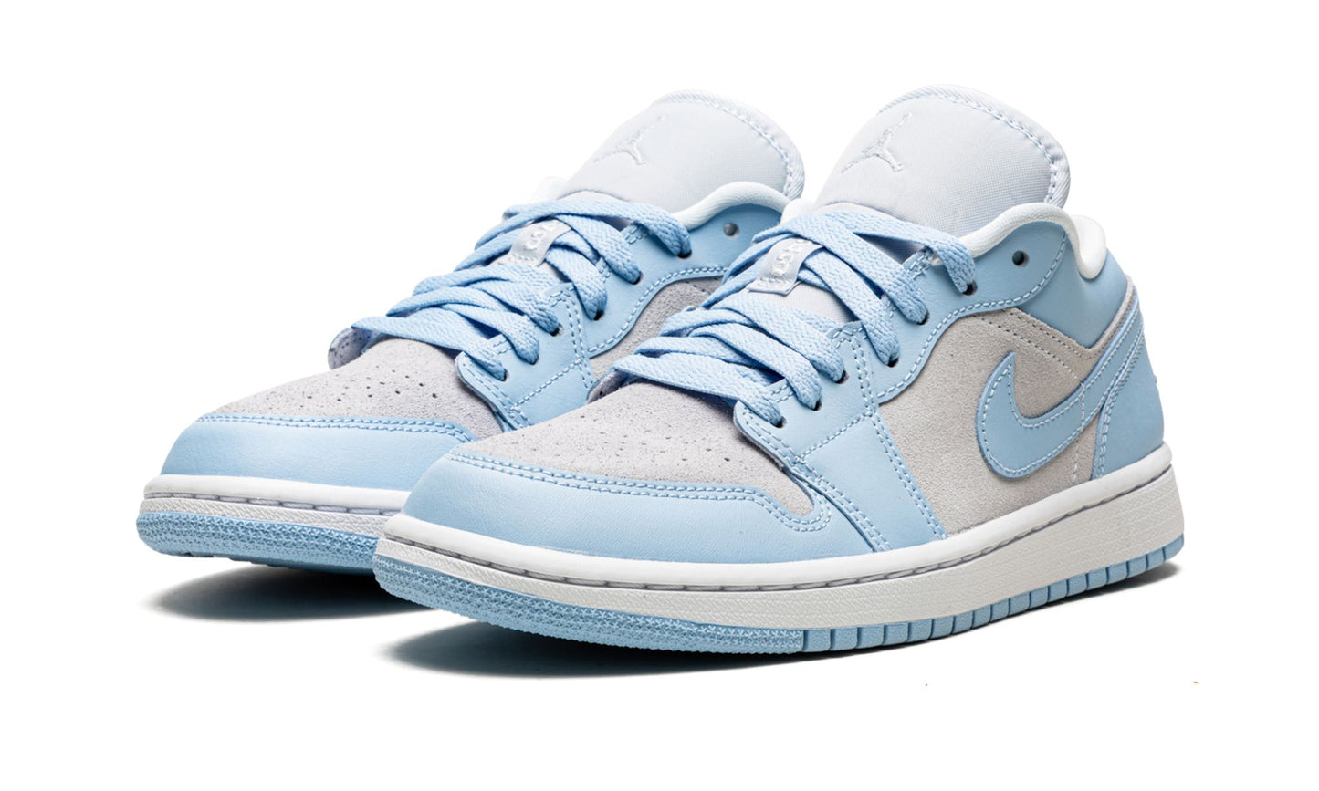 Jordan 1 Low WMNS “Football Grey Aluminum"
