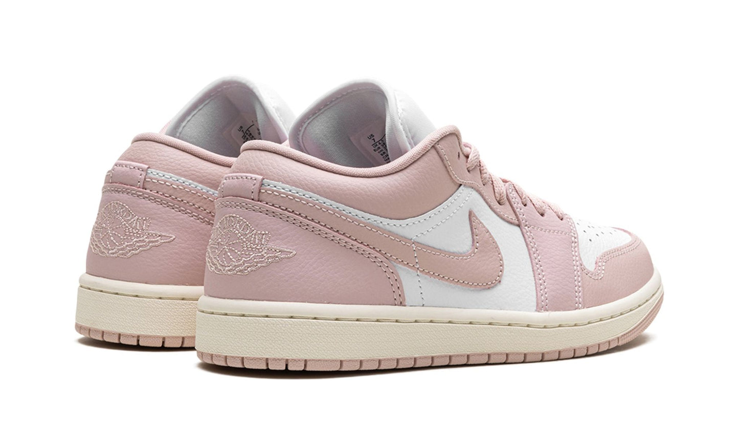 Jordan 1 Low WMNS "Pink Oxford"