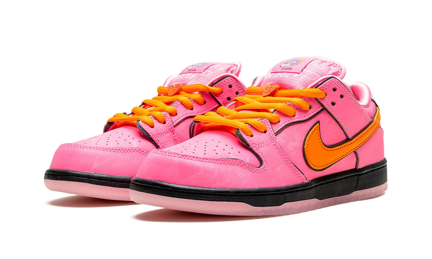 Nike SB Dunk Low The Powerpuff Girls "Blossom"